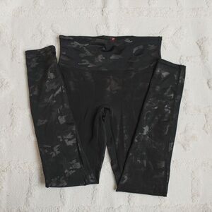 Spanx Faux Leather Camouflage Leggings  Matte Black | MEDIUM